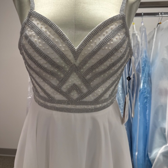 NWT Alyce Paris Style 4150 White Cocktail Dress - Picture 2 of 4